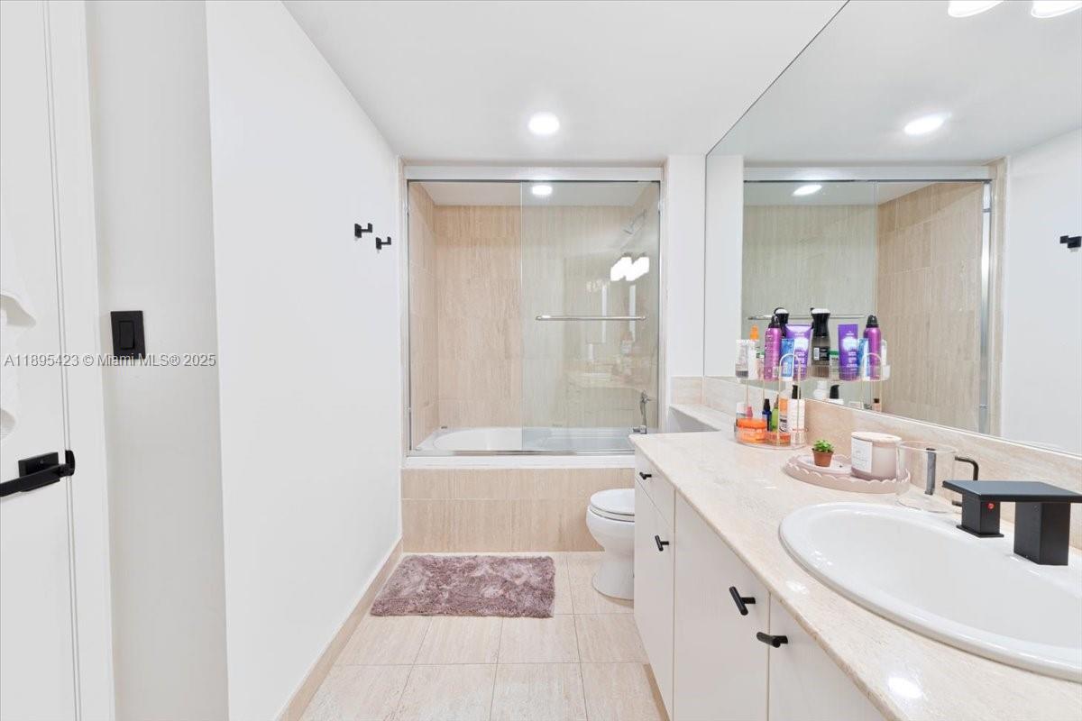 7000 ISL BLVD WILLIAMS IS - Residential