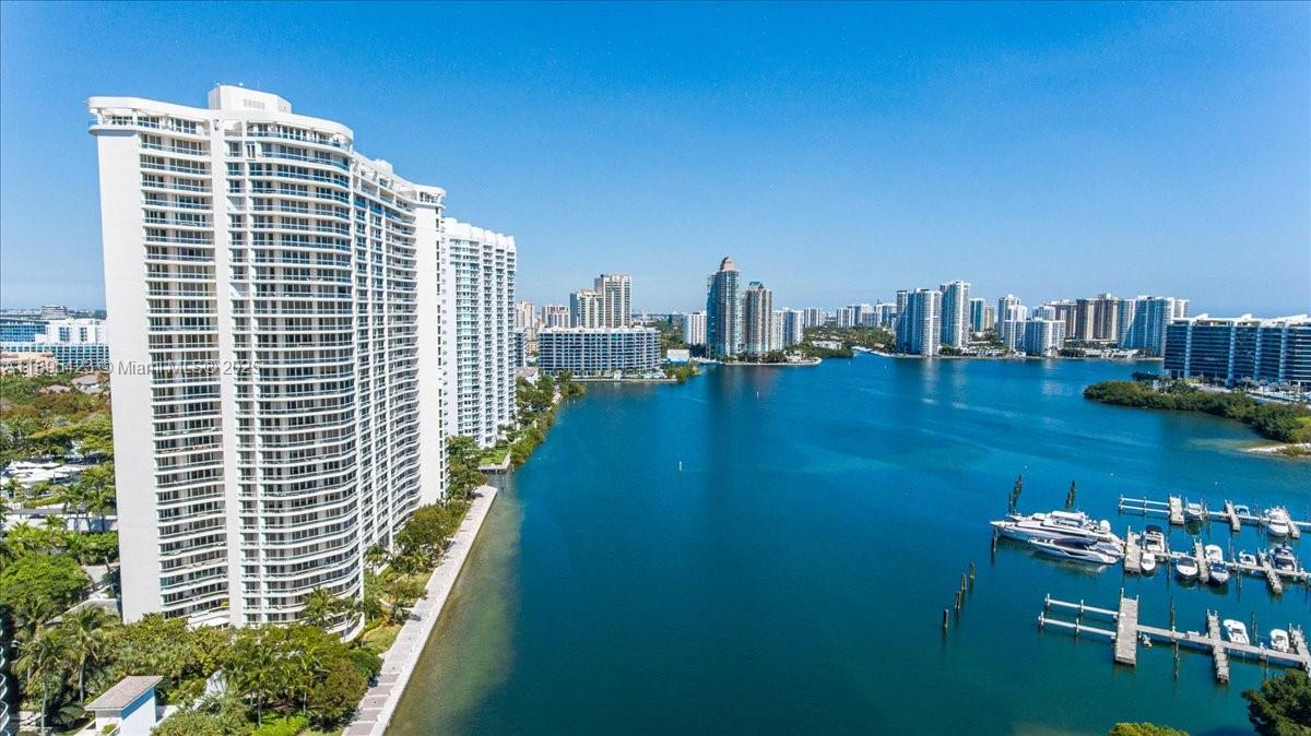 7000 ISL BLVD WILLIAMS IS - Residential