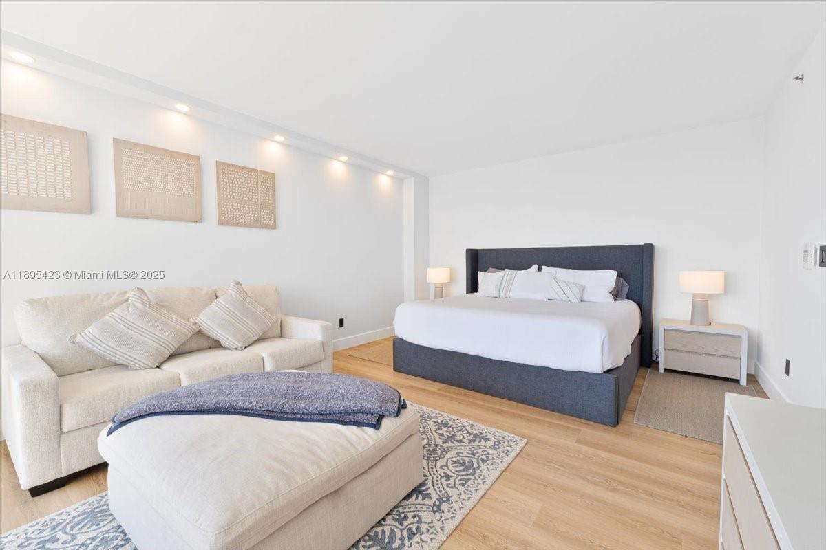 7000 ISL BLVD WILLIAMS IS - Residential