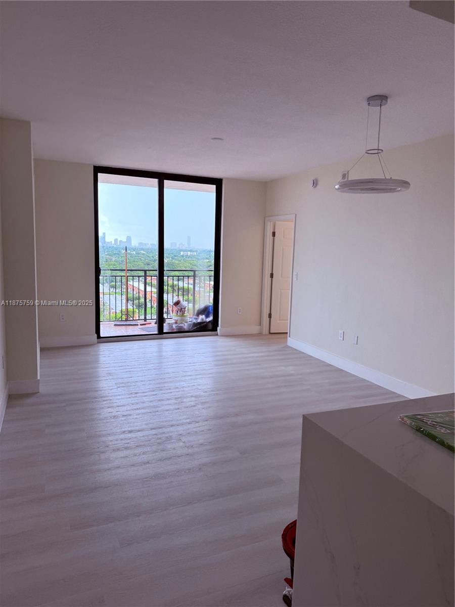 PUERTA DE PALMAS CONDO - Residential