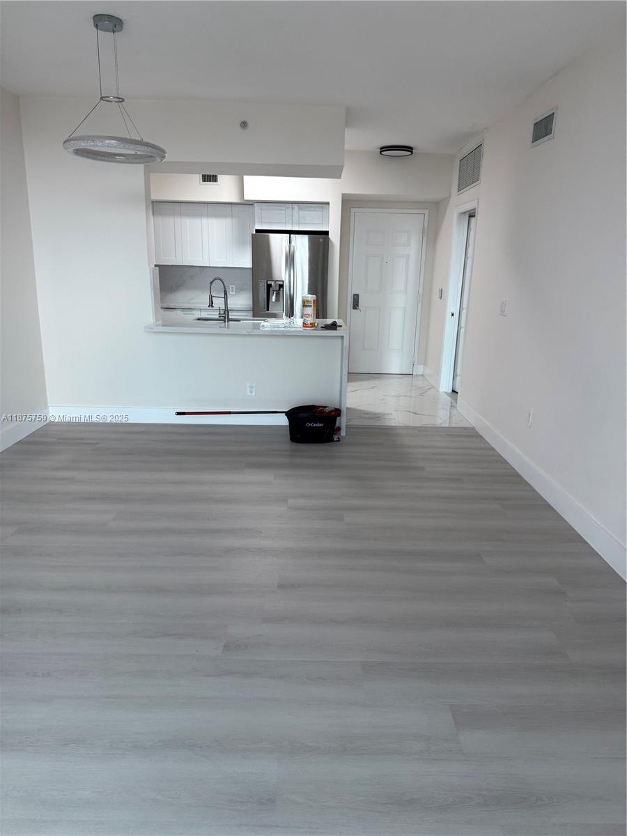 PUERTA DE PALMAS CONDO - Residential