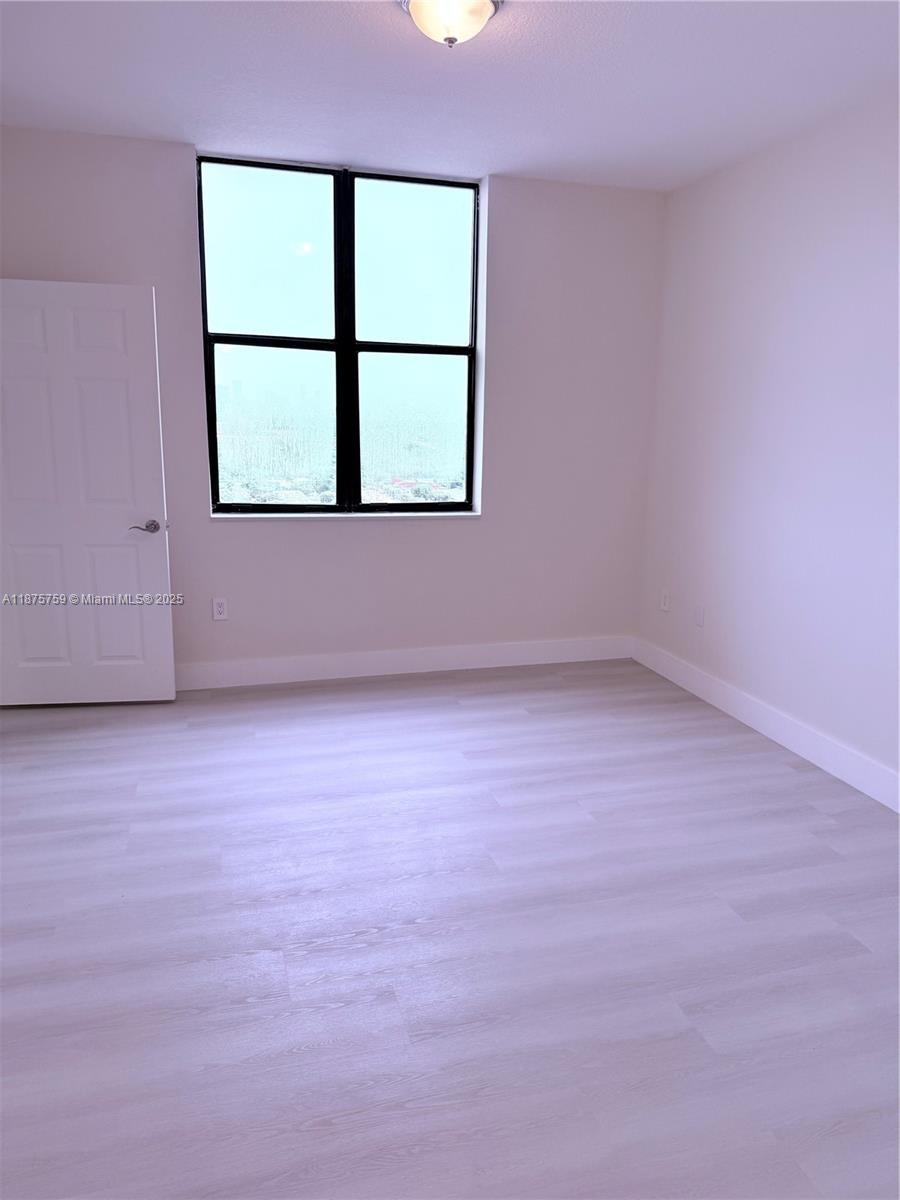 PUERTA DE PALMAS CONDO - Residential