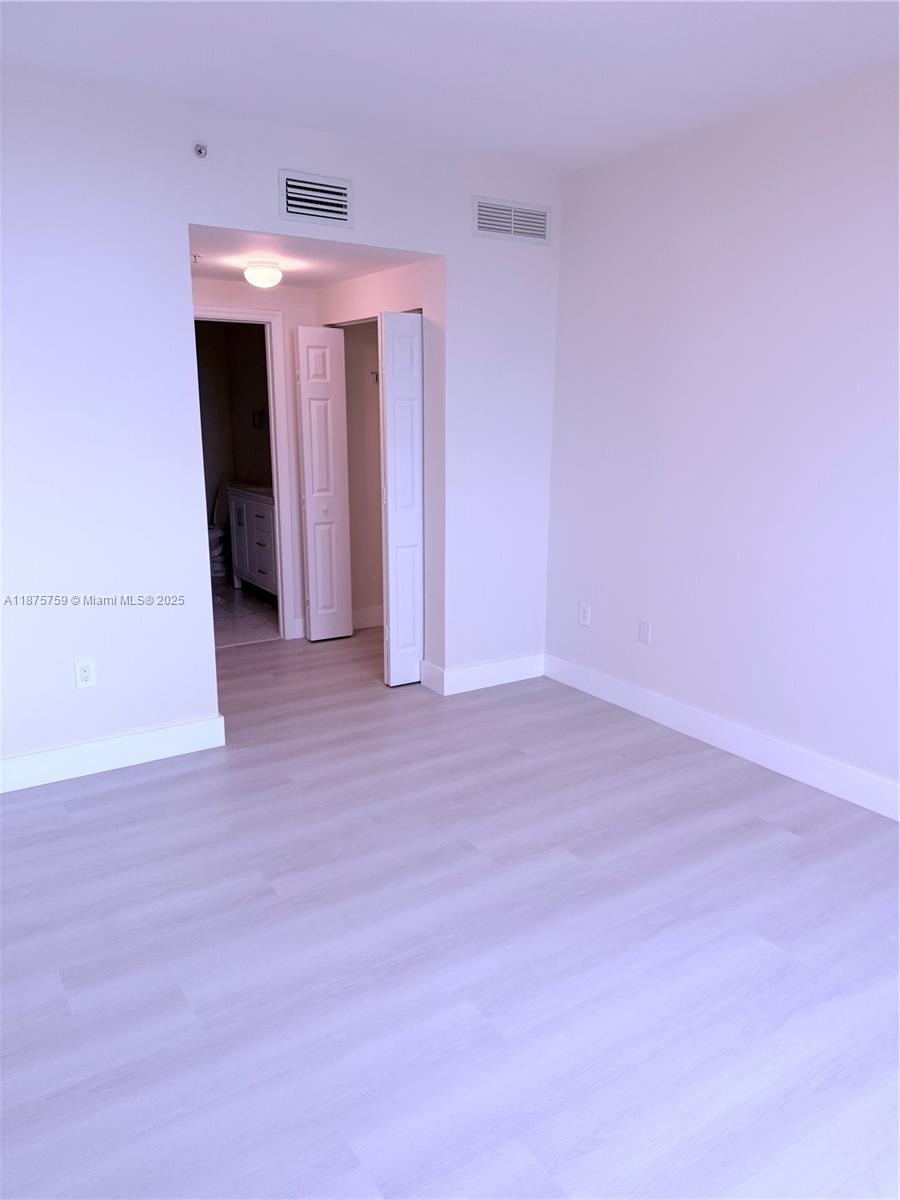 PUERTA DE PALMAS CONDO - Residential