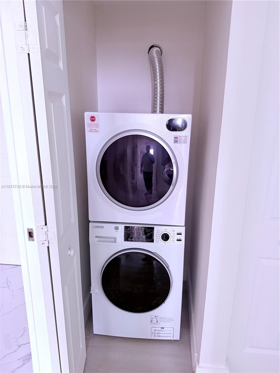 PUERTA DE PALMAS CONDO - Residential