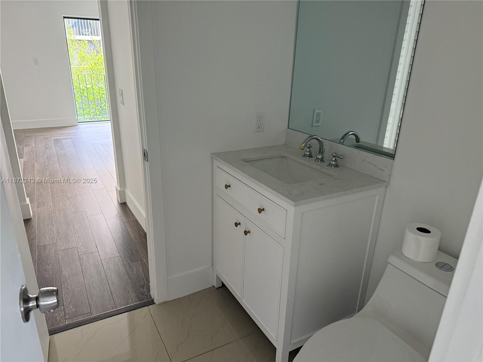 LAGUNA TROPICAL CONDO - Residential