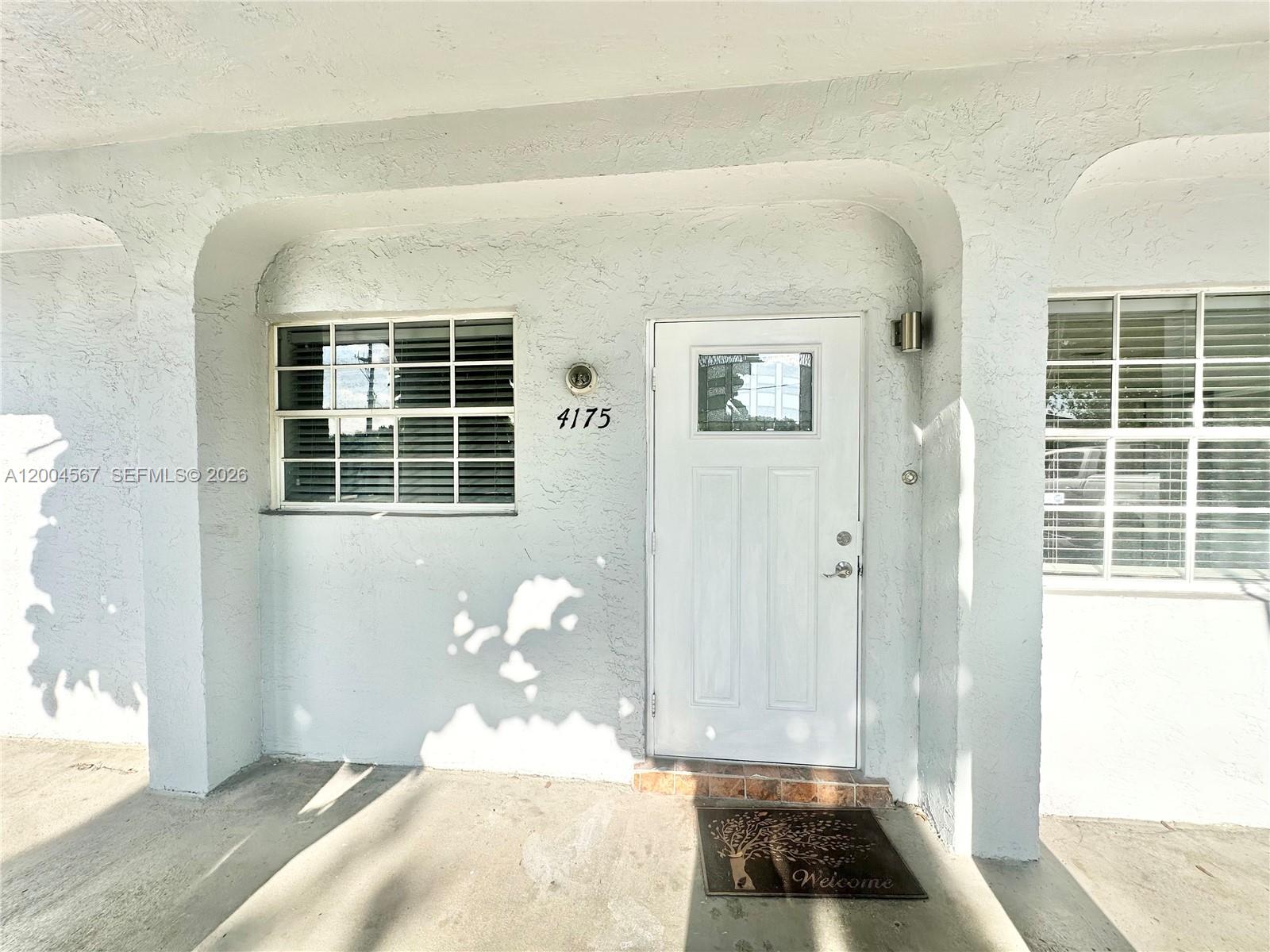 PERRY GAZLAY RLTY CO THE - Residential Lease