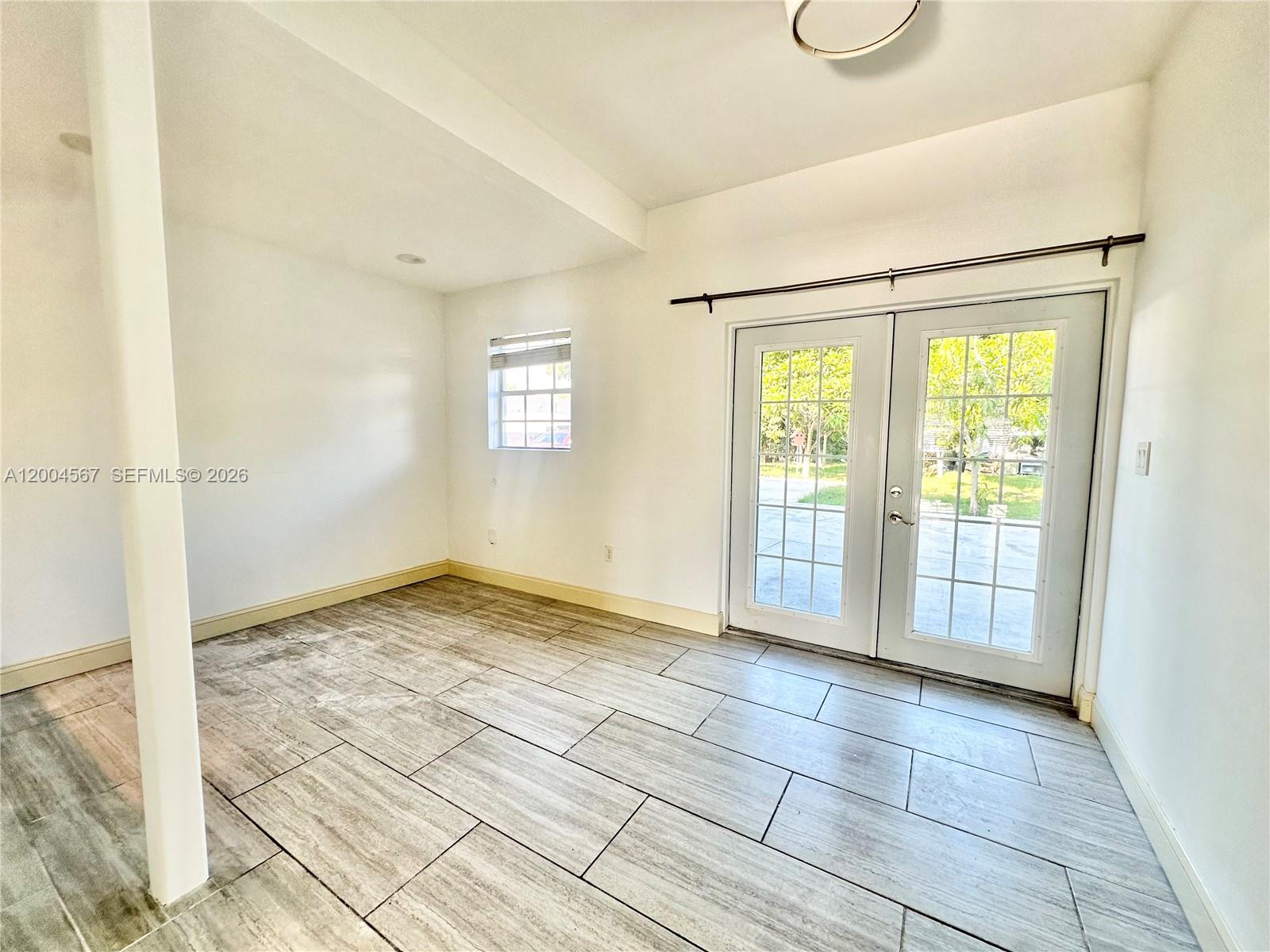 PERRY GAZLAY RLTY CO THE - Residential Lease