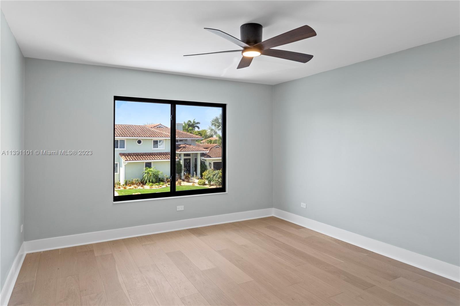 CORAL KEY VILLAS SEC 9 - Residential