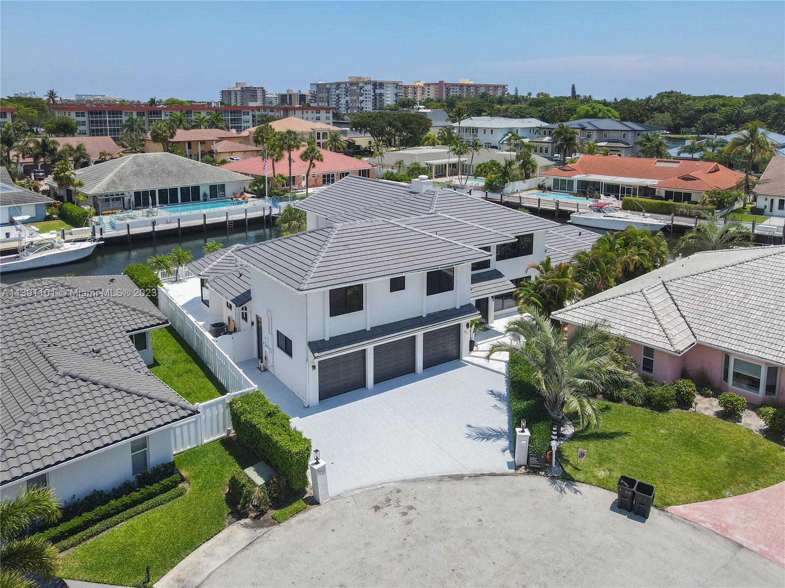 CORAL KEY VILLAS SEC 9 - Residential