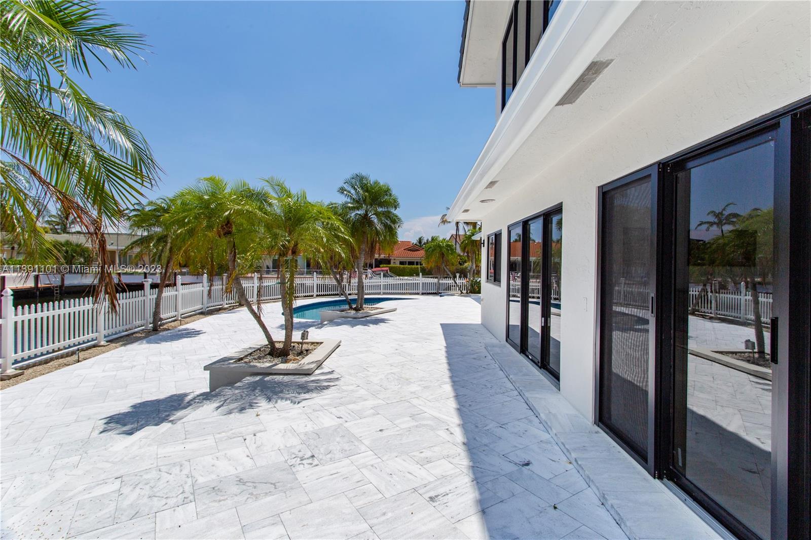 CORAL KEY VILLAS SEC 9 - Residential