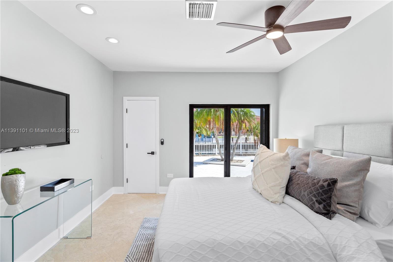 CORAL KEY VILLAS SEC 9 - Residential