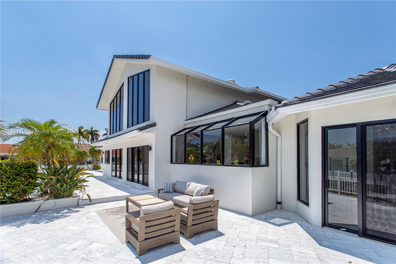 CORAL KEY VILLAS SEC 9 - Residential