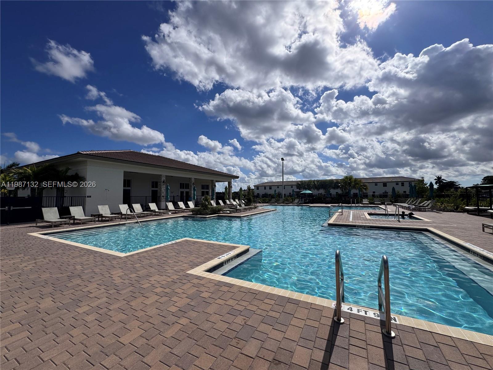 GOLF ESTS 1ST ADDN - Residential