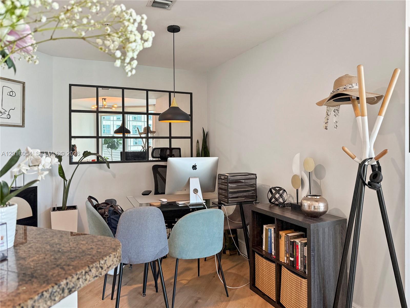 300 S Biscayne Blvd T-1705