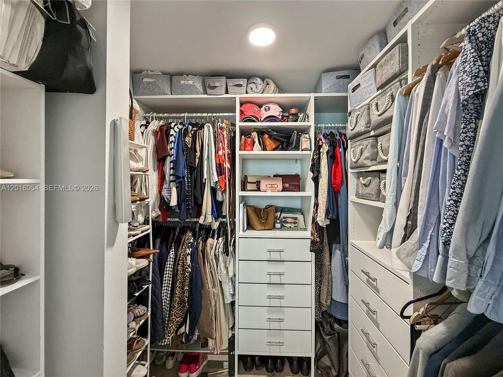 MET 1 CONDO - Residential Lease