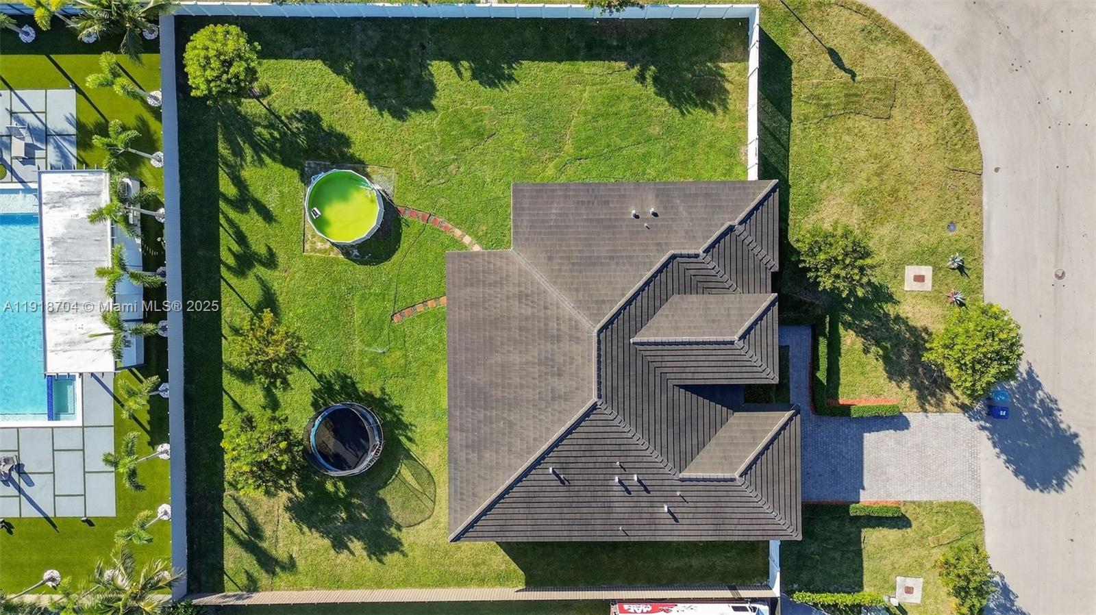 SOUTHERN COVE - Residential