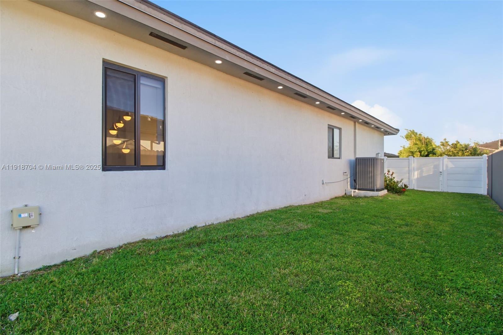 SOUTHERN COVE - Residential