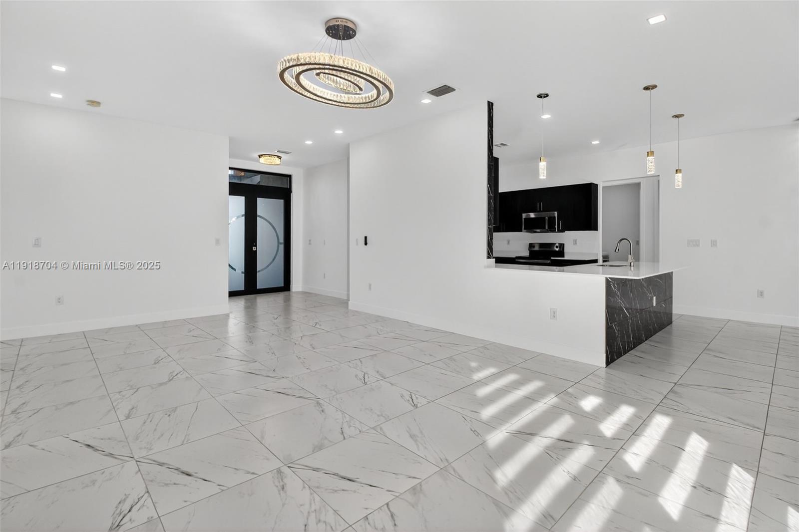 SOUTHERN COVE - Residential