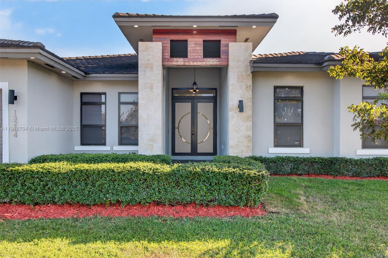 SOUTHERN COVE - Residential