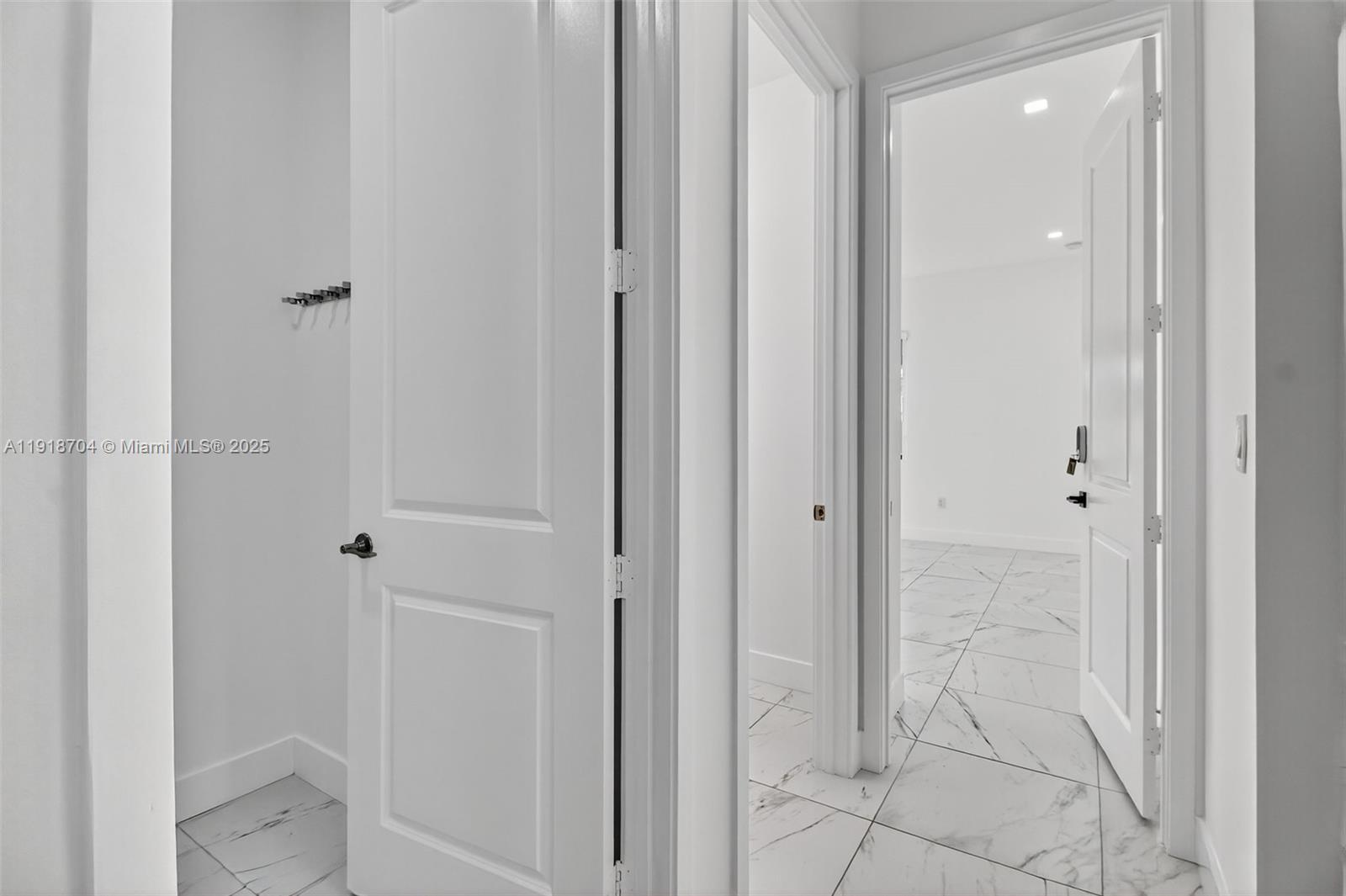 SOUTHERN COVE - Residential