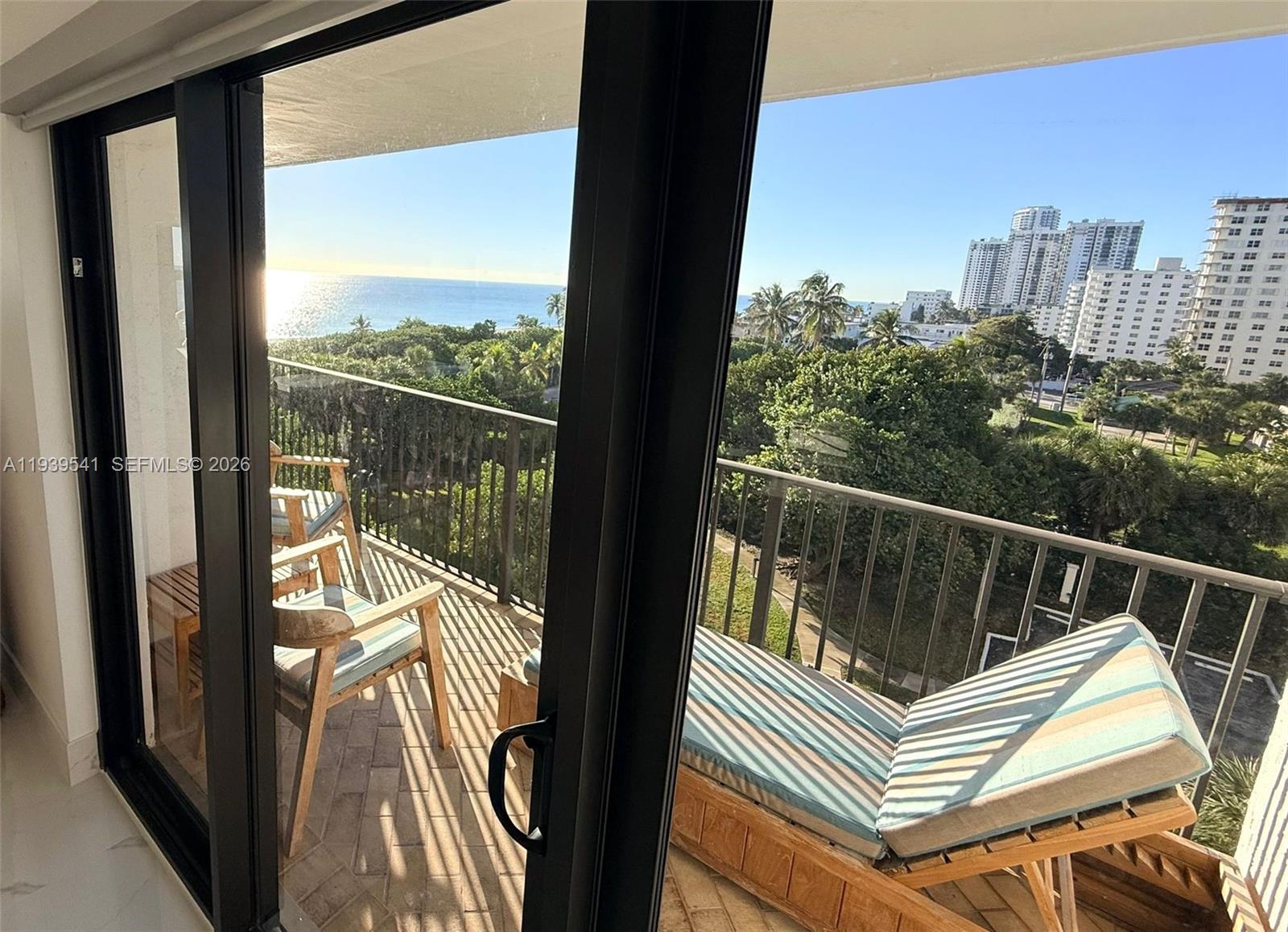 SUMMIT CONDO - Residential