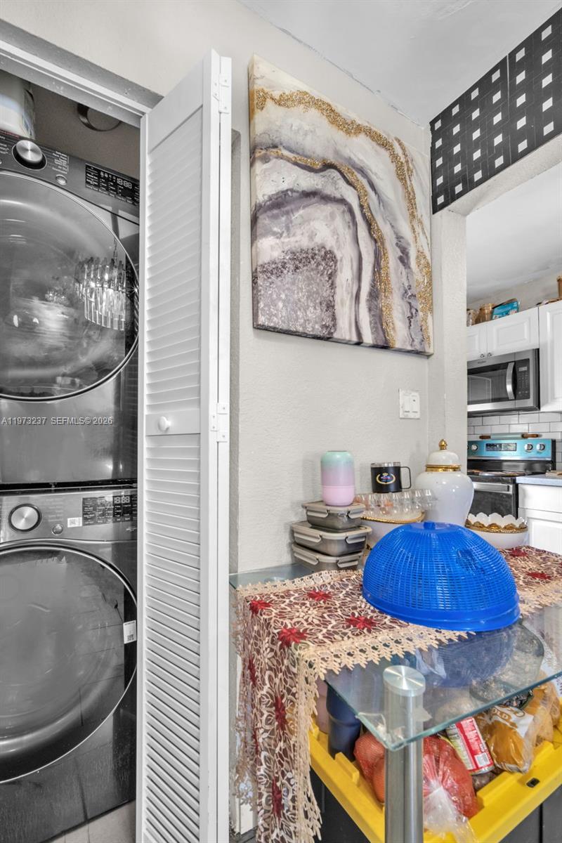 BISCAYNE RIVER GARDENS - Residential