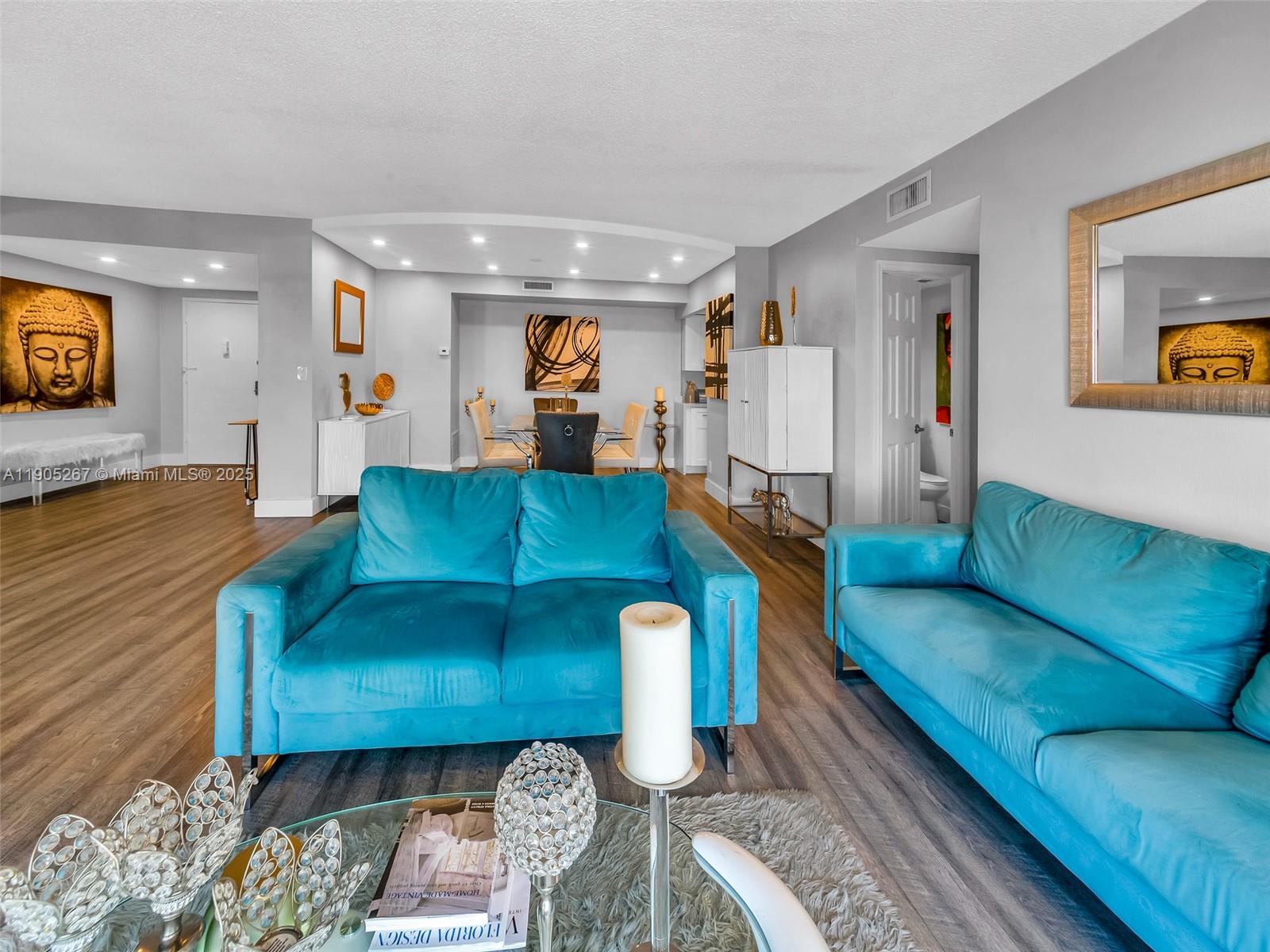 HILLCREST EAST NO 25 COND - Residential