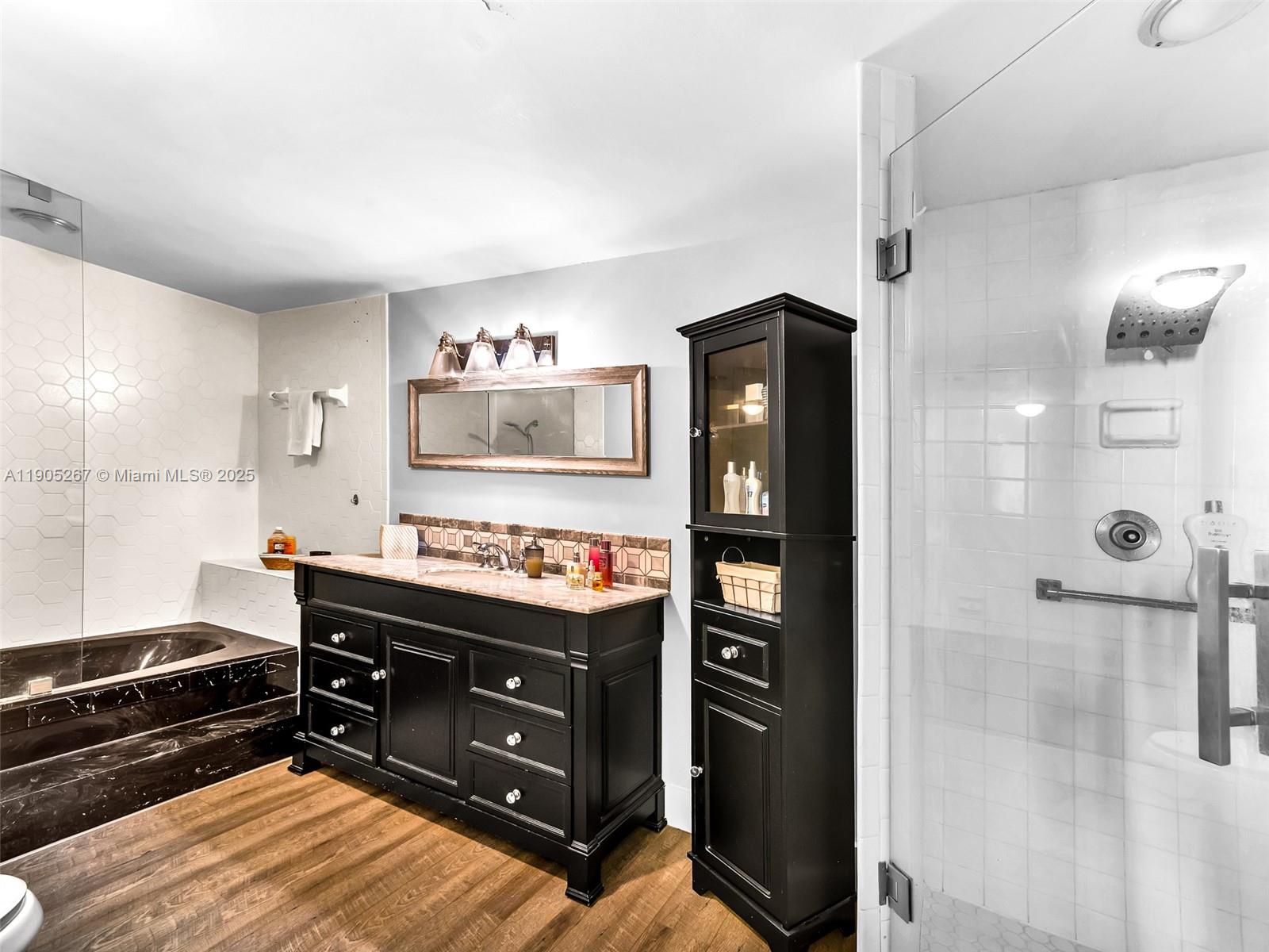 HILLCREST EAST NO 25 COND - Residential