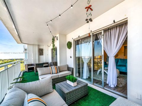 3800 Hillcrest Dr 907 Hollywood FL 33021