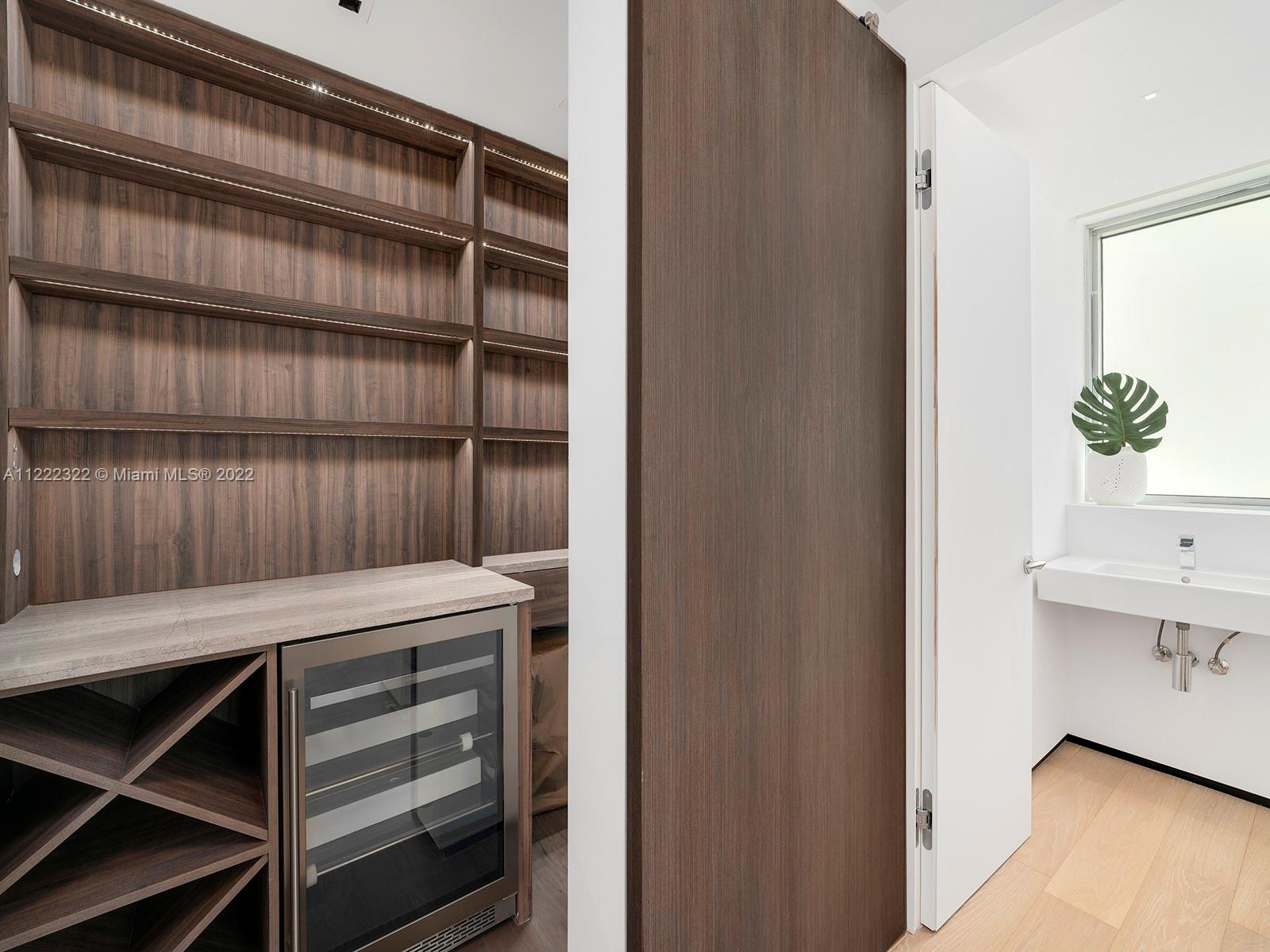 OCEAN HOUSE CONDO - Residential