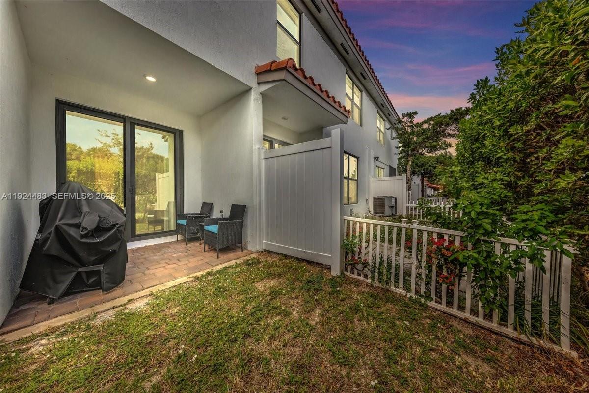 MEDITERRANEA - Residential Lease