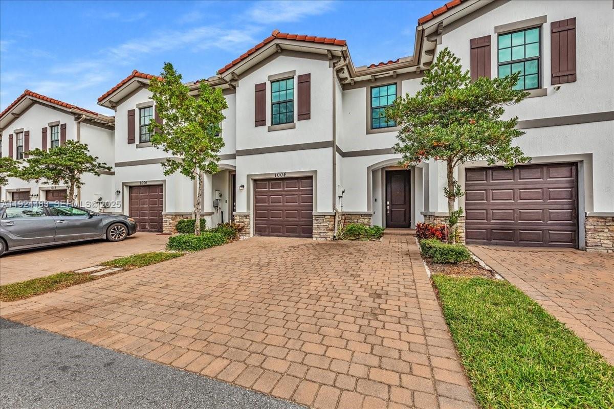 MEDITERRANEA - Residential Lease