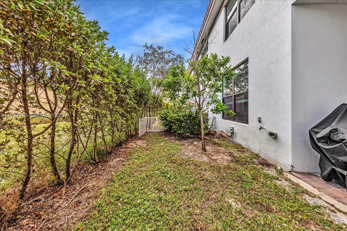 MEDITERRANEA - Residential Lease