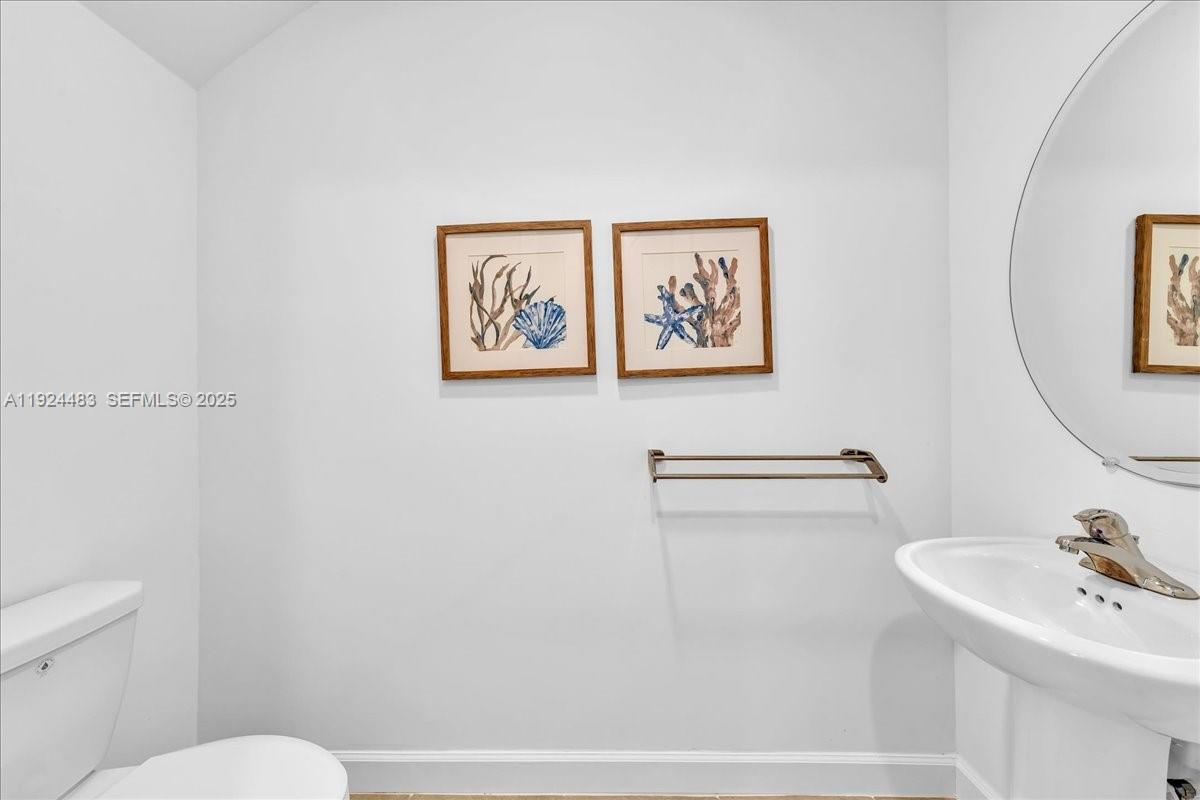 MEDITERRANEA - Residential Lease