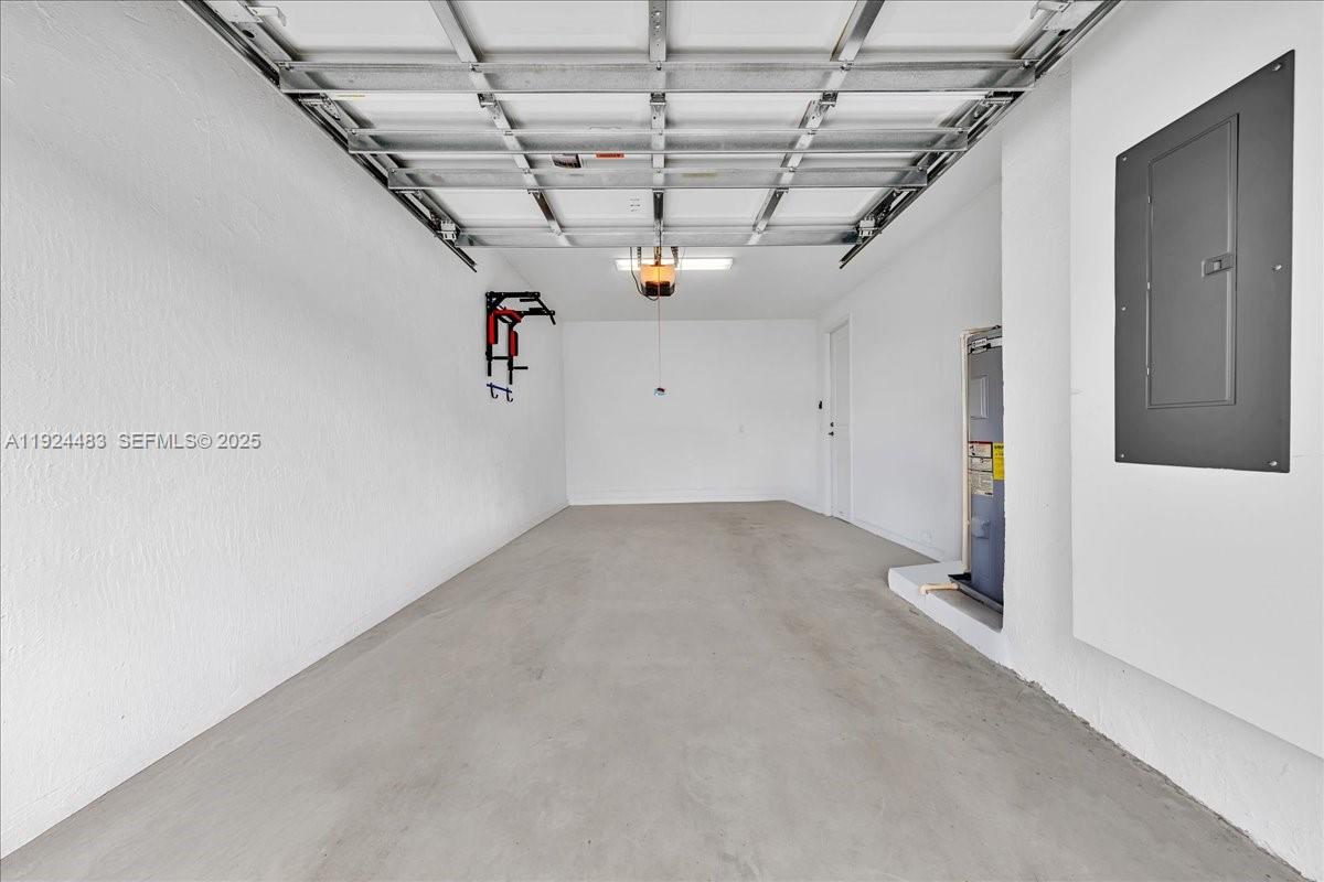 MEDITERRANEA - Residential Lease