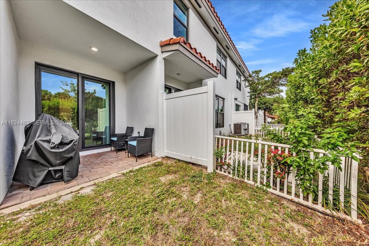 MEDITERRANEA - Residential Lease