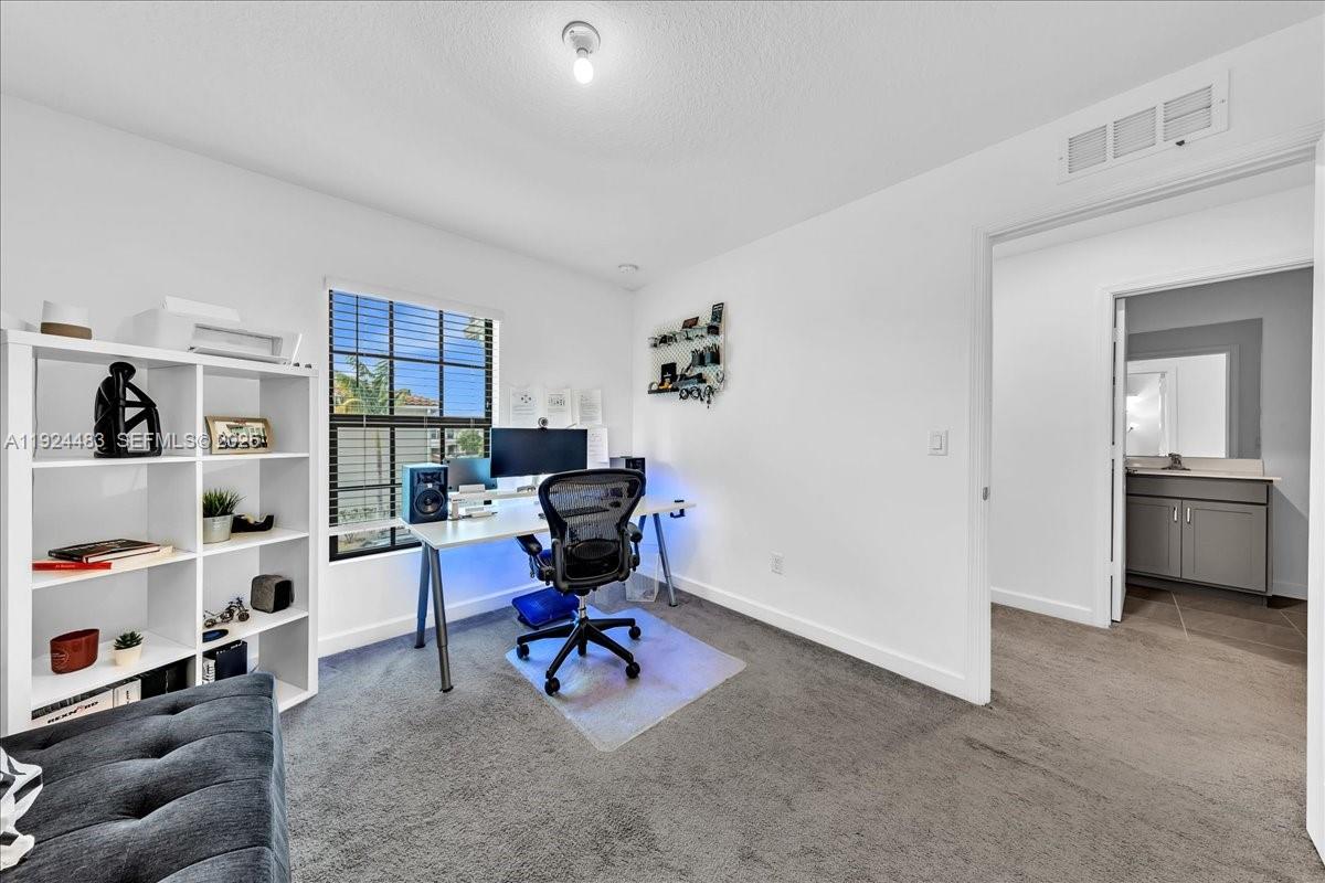 MEDITERRANEA - Residential Lease