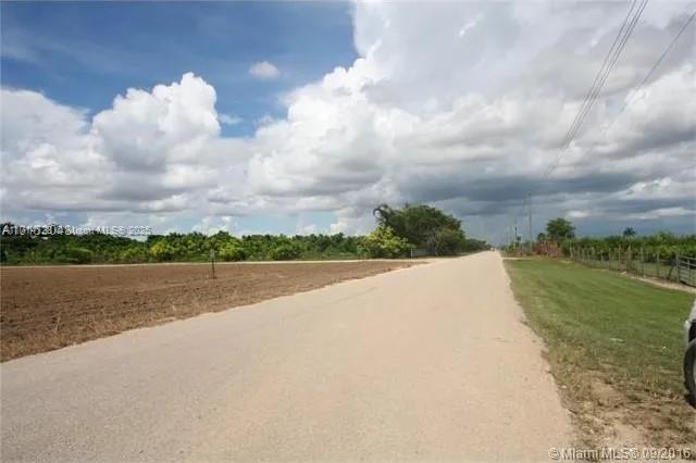 Buildable, 1 Acre lot in Homestead, Florida. Build your Dream Home on a 1 Acre lot already zoned for residential development. Homestead is one of the fastest growing cities in Florida, take advantage of this unique opportunity to build your Forever Home on a 1-Acre lot!
Next lot (21450 SW 361 Steet) is also for sale!