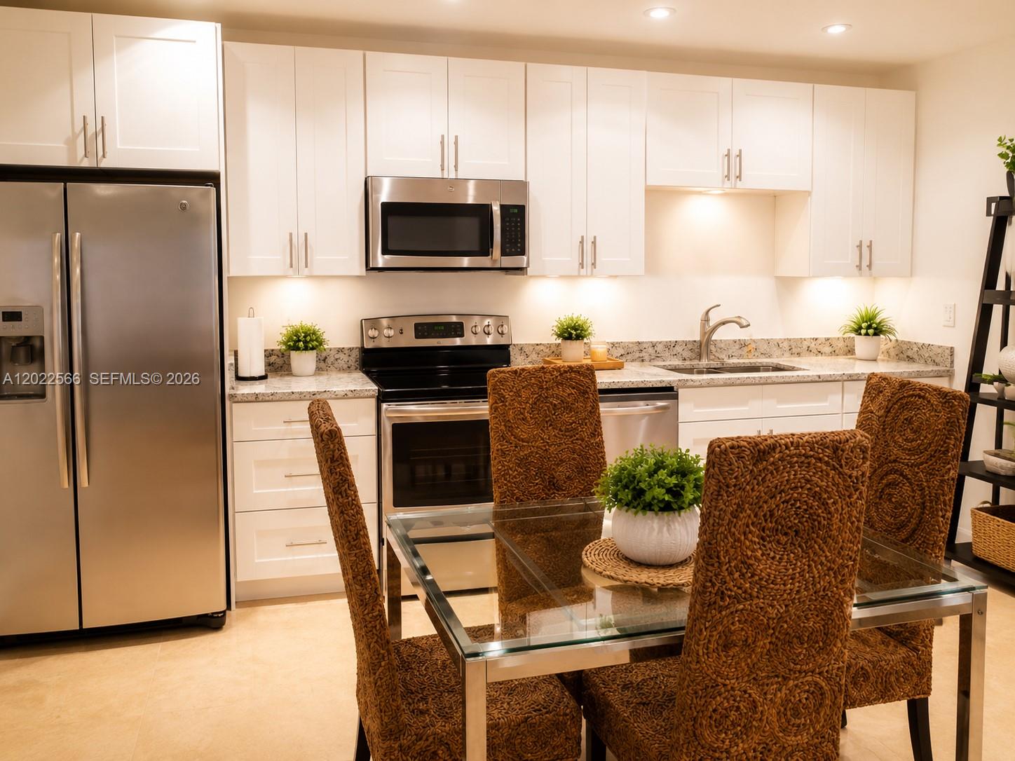 900 MERIDIAN CONDO - Residential