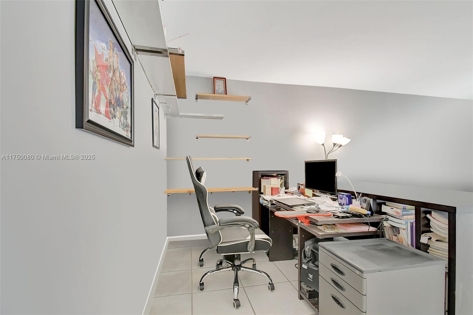 DEL PRADO - Residential