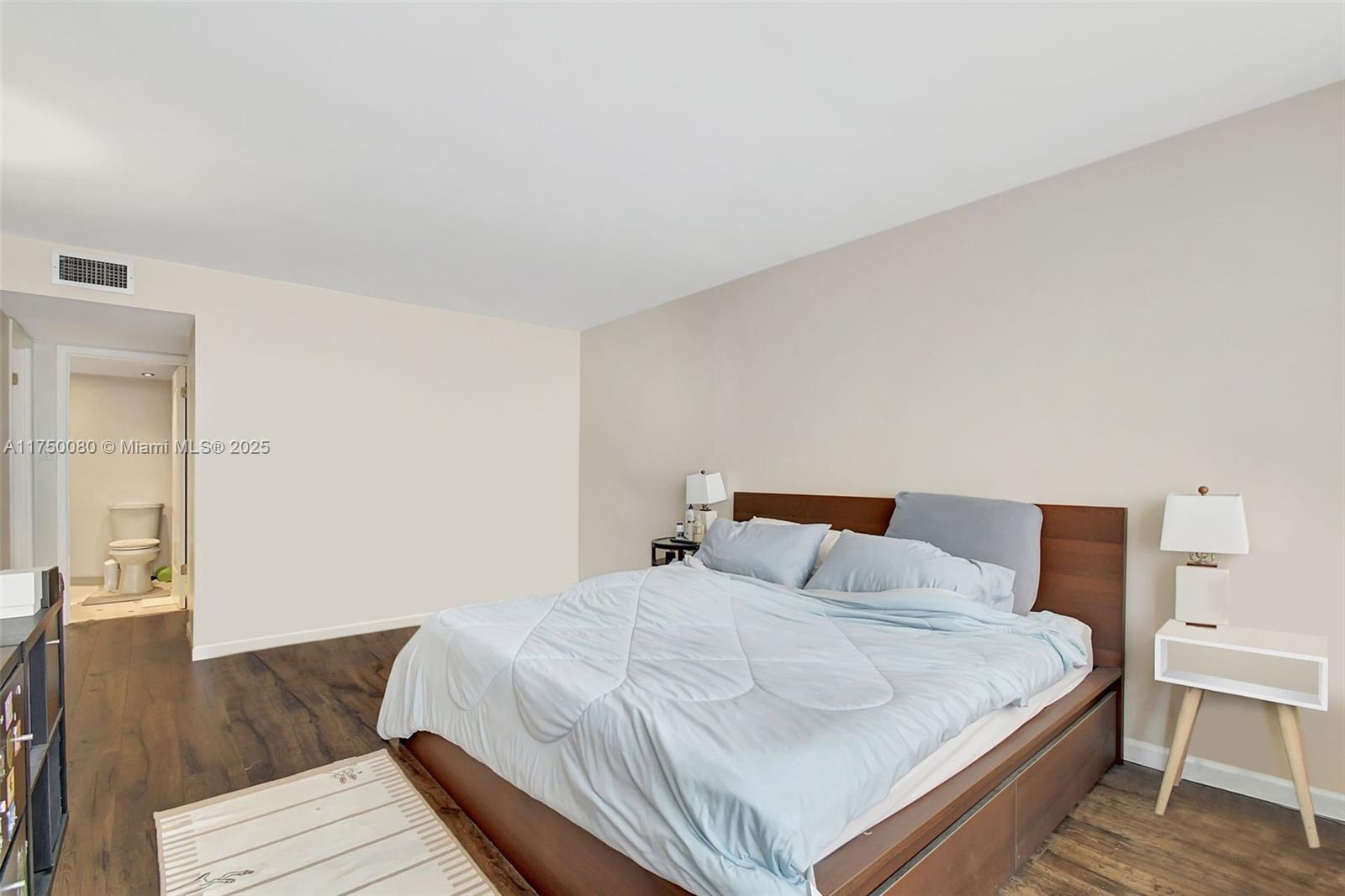 DEL PRADO - Residential