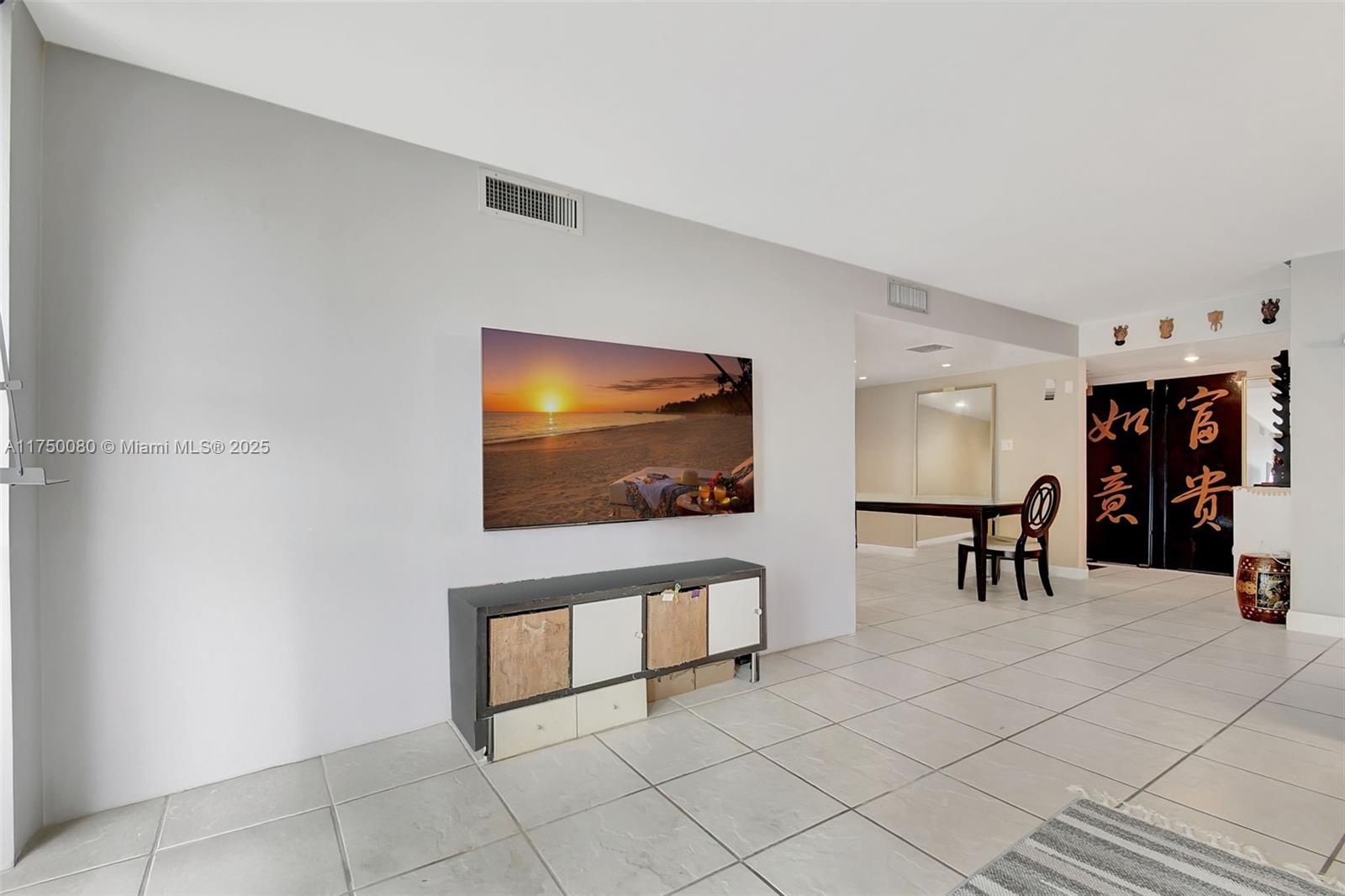 DEL PRADO - Residential