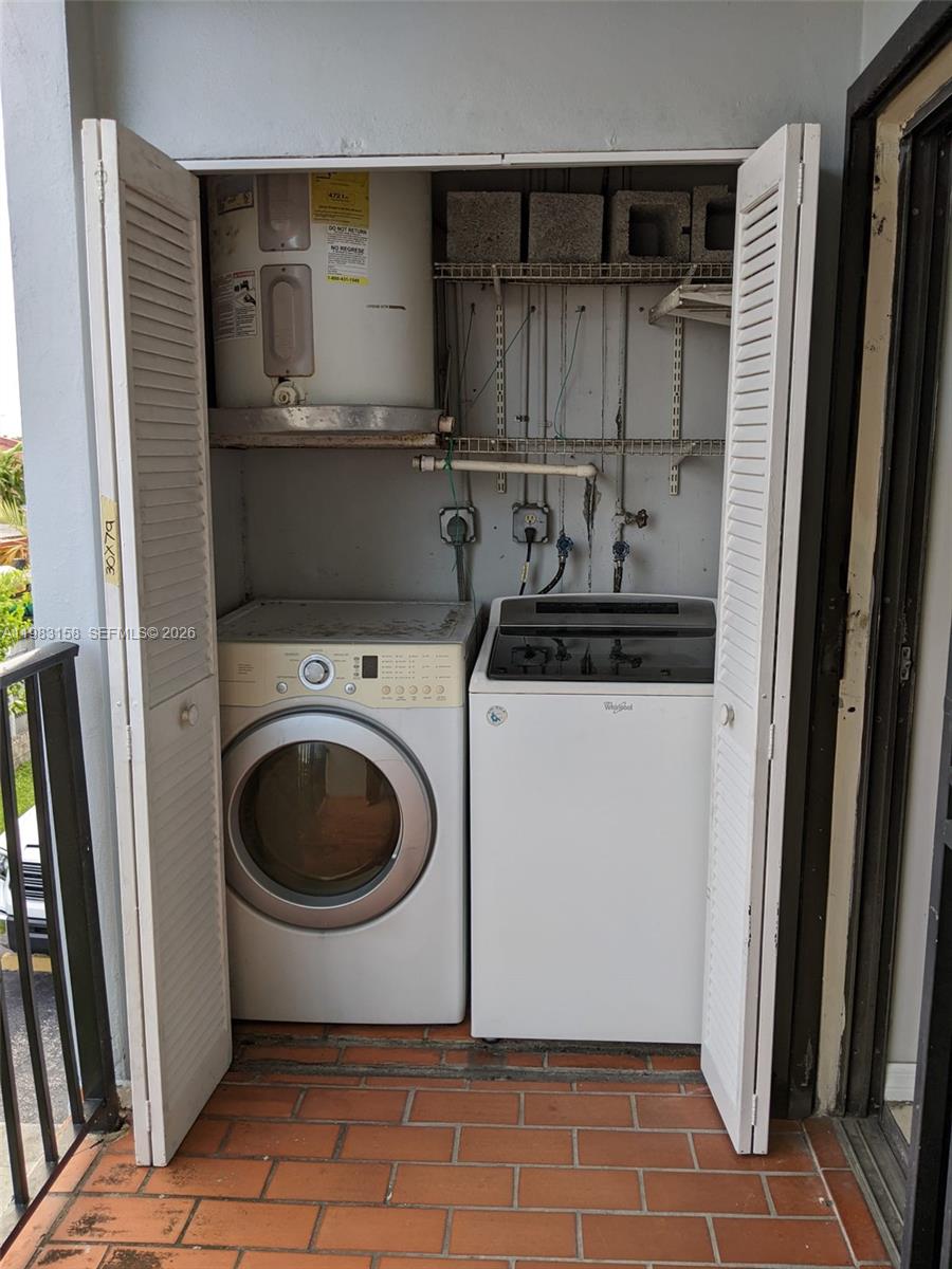 VILLAS DEL SOL CONDO - Residential Lease