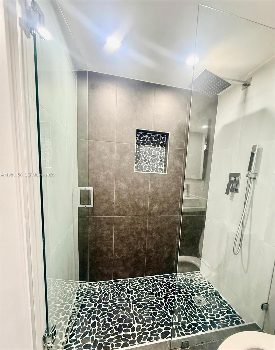 VILLAS DEL SOL CONDO - Residential Lease