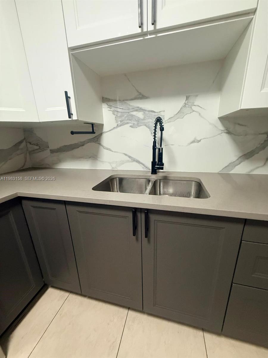 VILLAS DEL SOL CONDO - Residential Lease