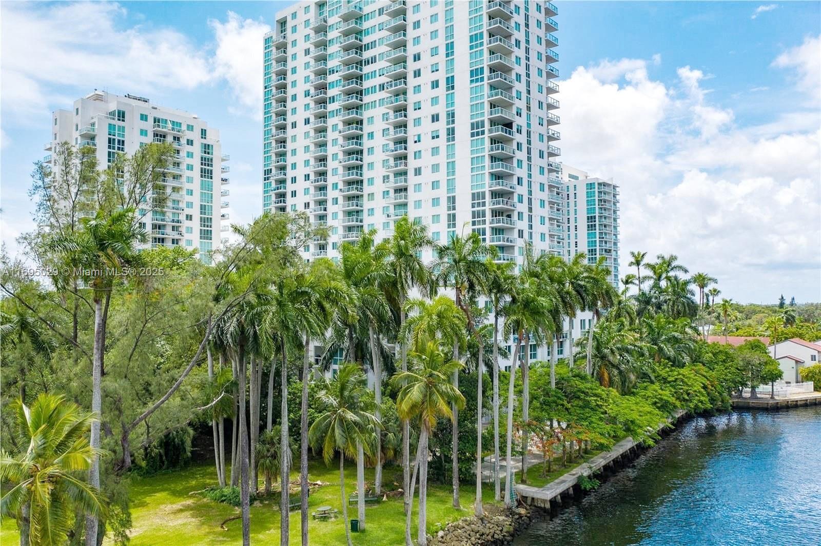 TERRAZAS RIVERPARK VILLAG - Residential