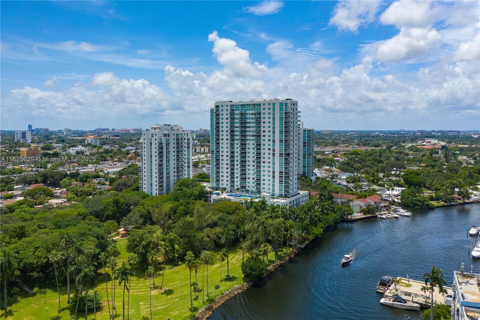 TERRAZAS RIVERPARK VILLAG - Residential