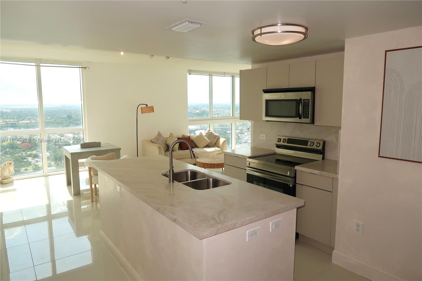 TERRAZAS RIVERPARK VILLAG - Residential