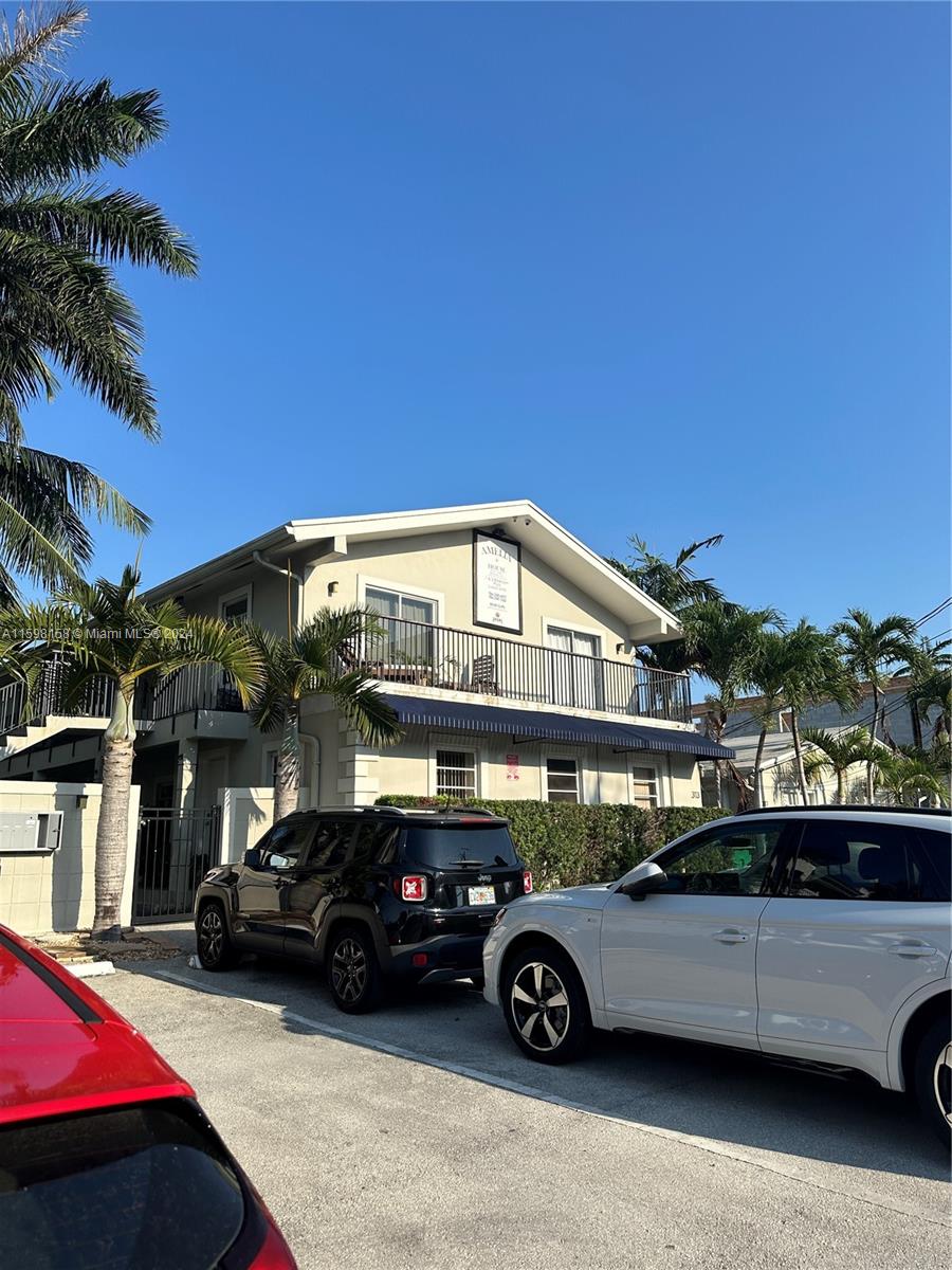 Slip available for boat approximately 35 feet long with a max beam of 11 feet. Includes one assigned parking space, access to the pool and barbecue area, access to a full bathroom, access to laundry room, water and electricity.