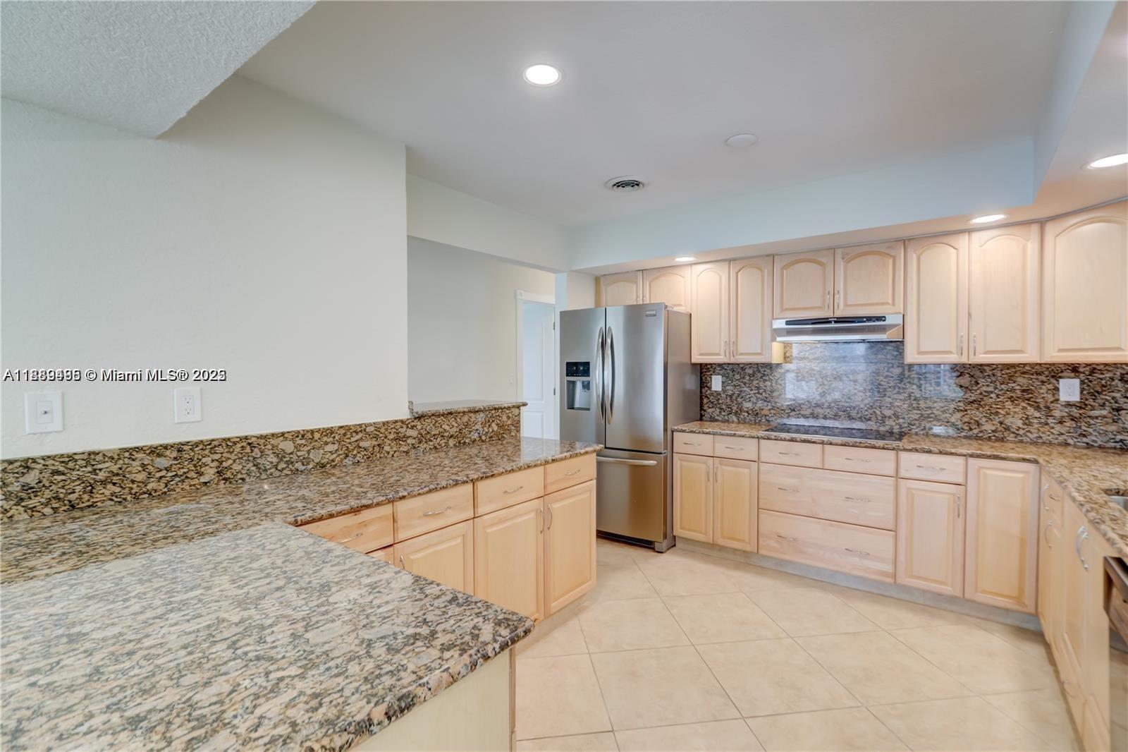 HOLLYWOOD HILLS - Residential Lease